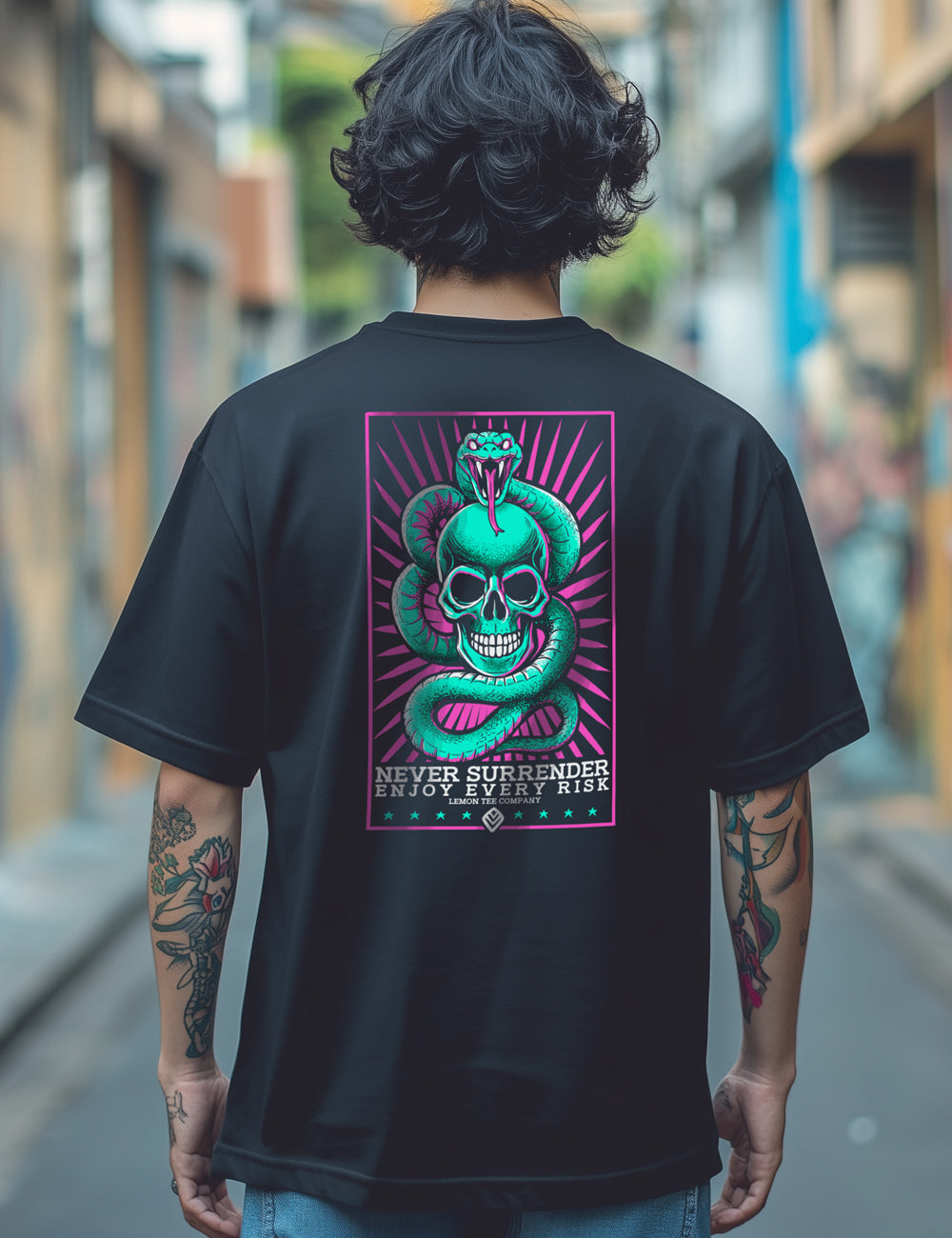 Camiseta Never Surrender. L 181 (Oversize)