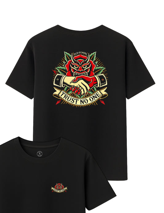 Camiseta Trust no one. L174 (Oversize).