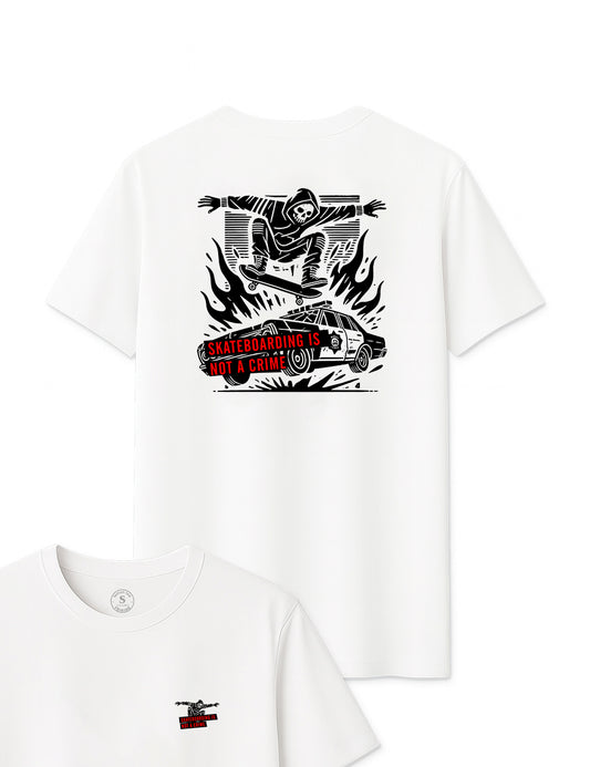 Camiseta Skateboarding is not a crime. L 177 (Oversize)