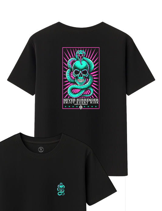 Camiseta Never Surrender. L 181 (Oversize)
